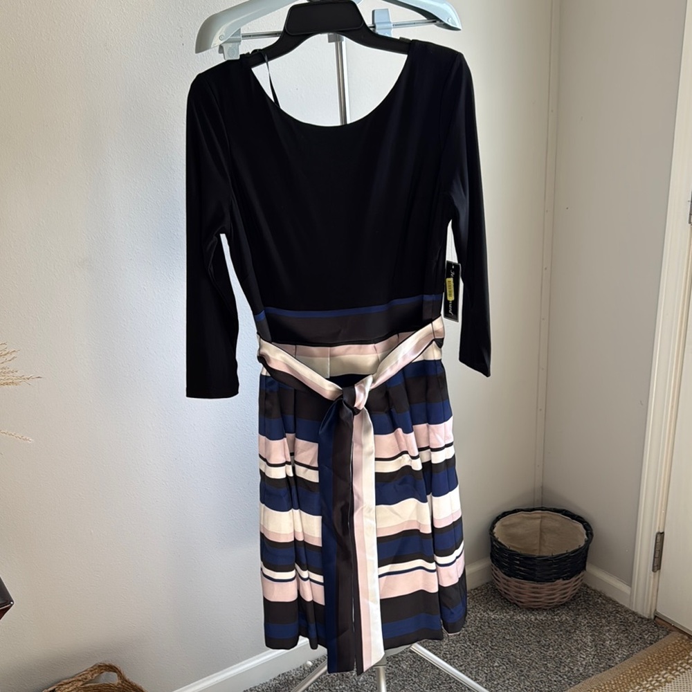 Jessica Howard Black and Pink‎ A-line Tie Front Dress